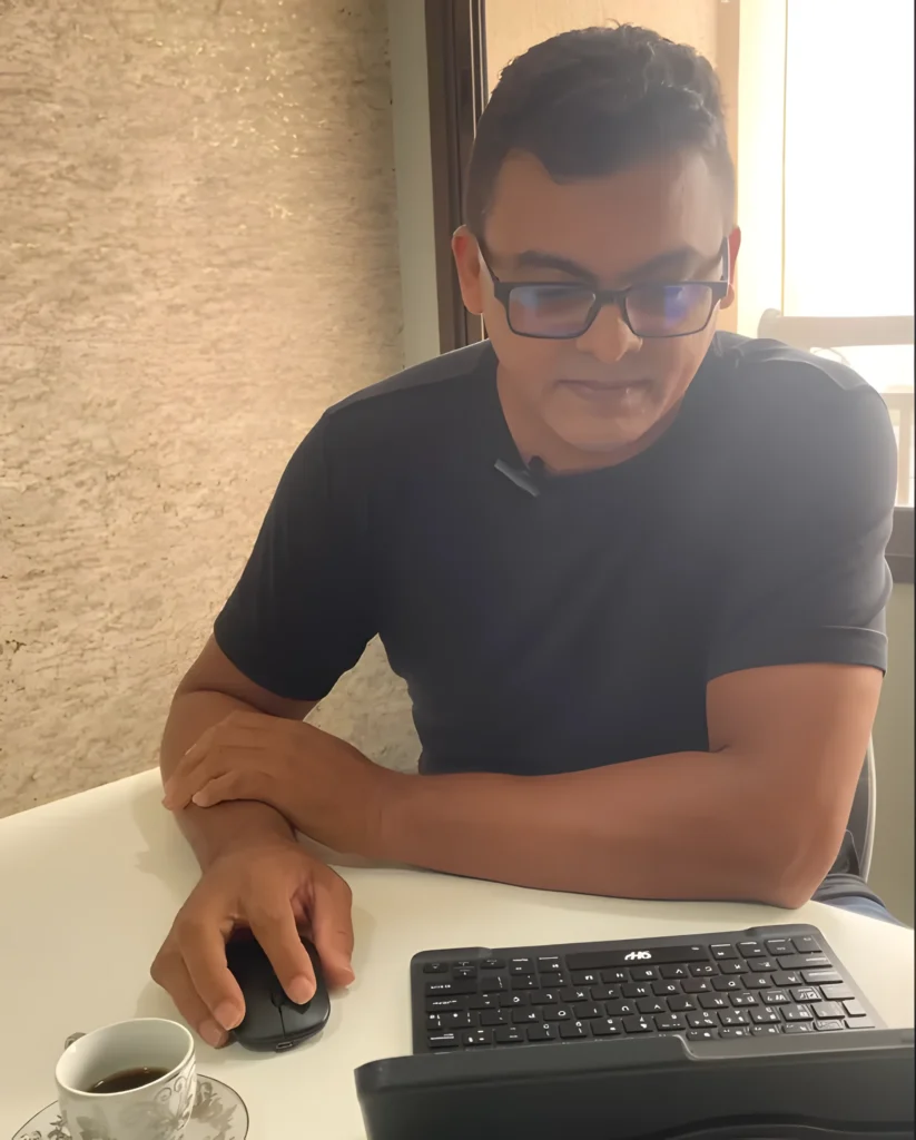 Fábio Silva, especialista em infraestrutura de redes, automação residencial e segurança eletrônica em Fortaleza.